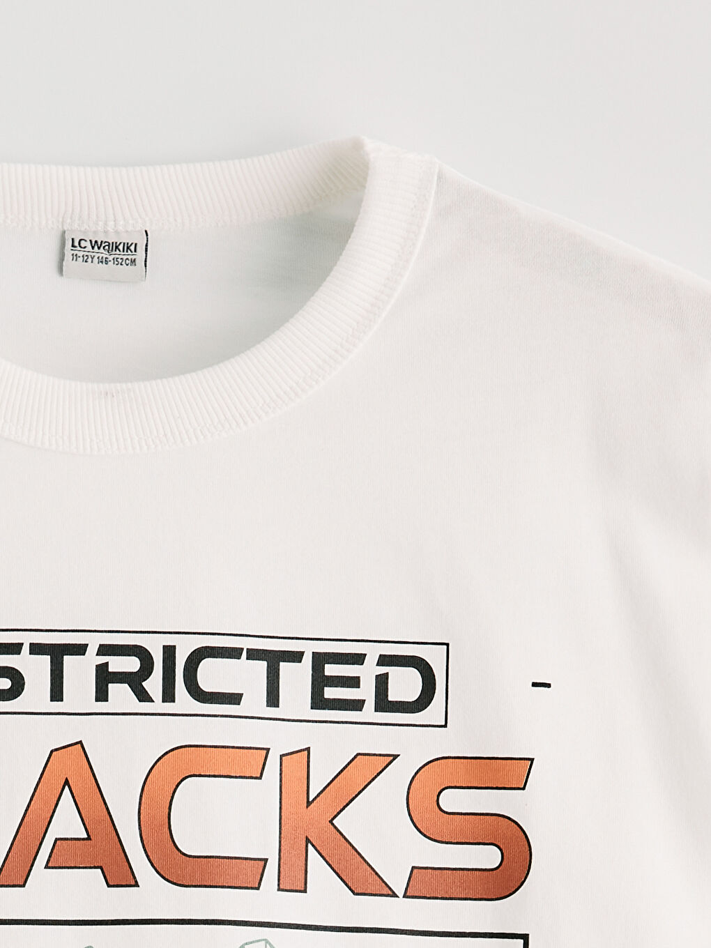 Ekru Bisiklet Yaka Baskılı Erkek Çocuk Tişört-1