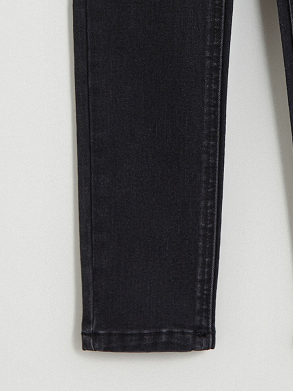 بنطلون دينيم بقصه ضيقة جدا - أولاد-1