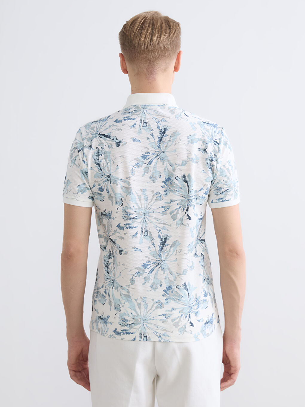 Мъжка тениска с поло яка и шарка от пике плат.-3