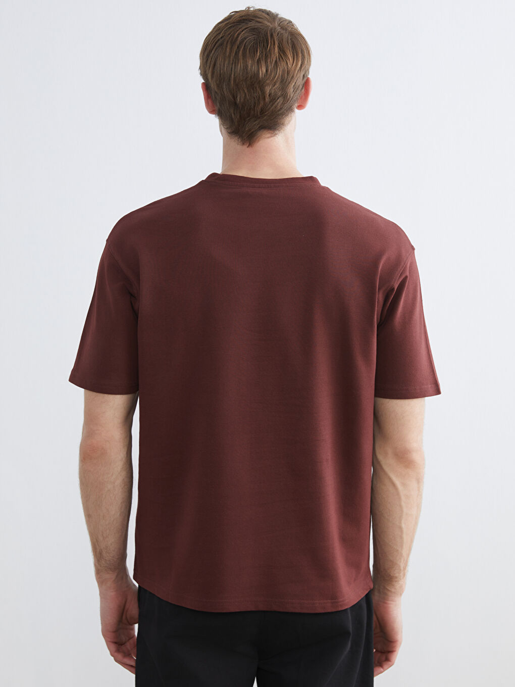 Чоловік КОРИЧНЕВИЙ Футболка-3