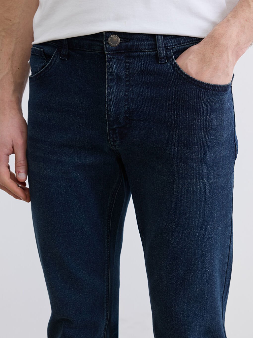 779 جينز رجالي بقصّة عادية-2