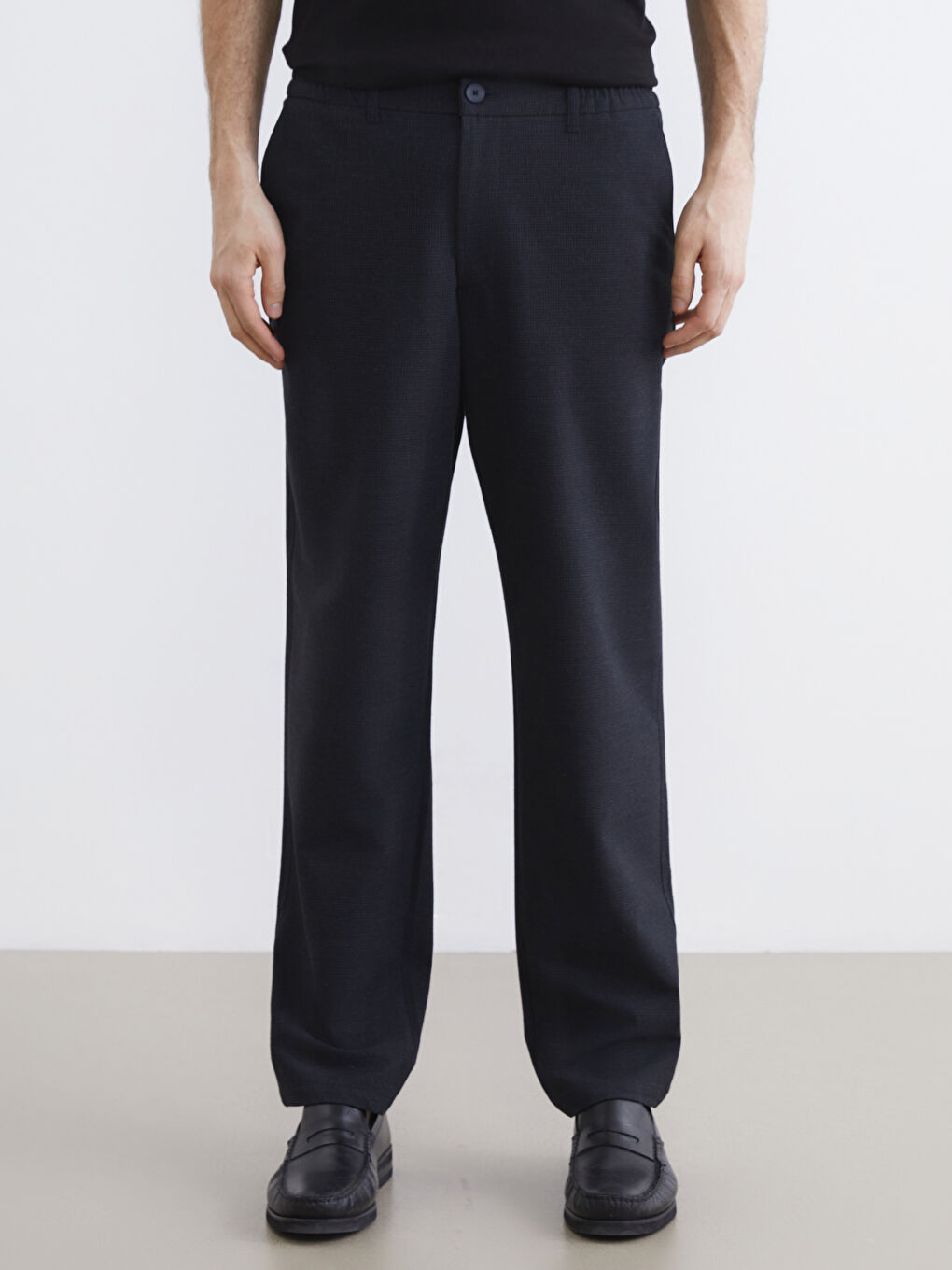 Men's Standard Fit Trousers with Elasticated Waist-1