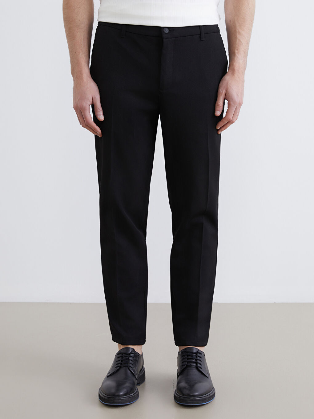 Siyah Standart Kalıp Erkek Pantolon-1
