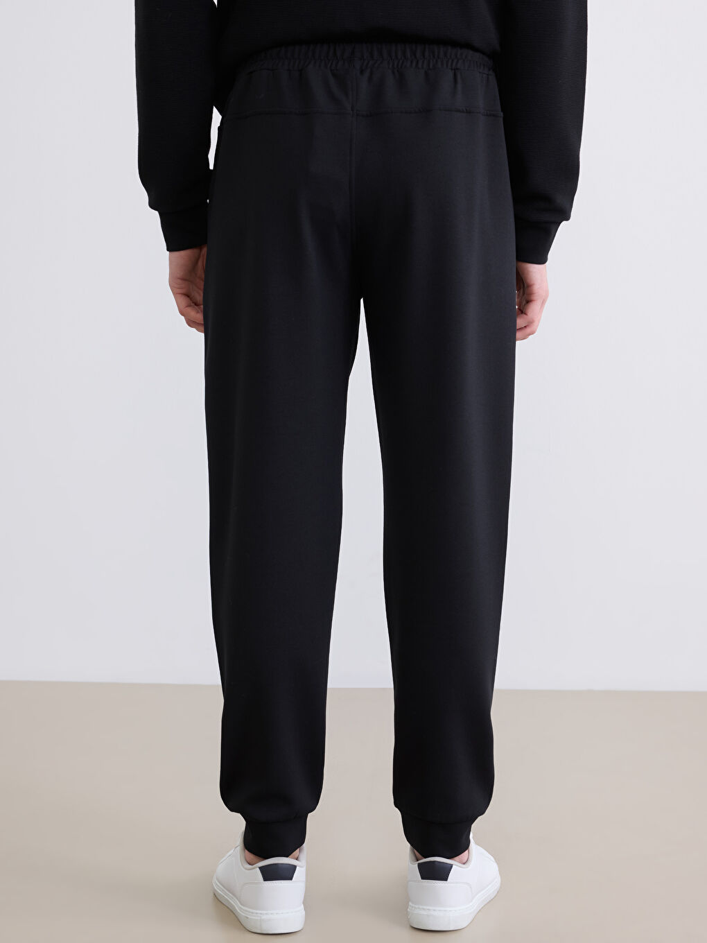 Siyah Standart Kalıp Erkek Jogger Eşofman Altı	-4