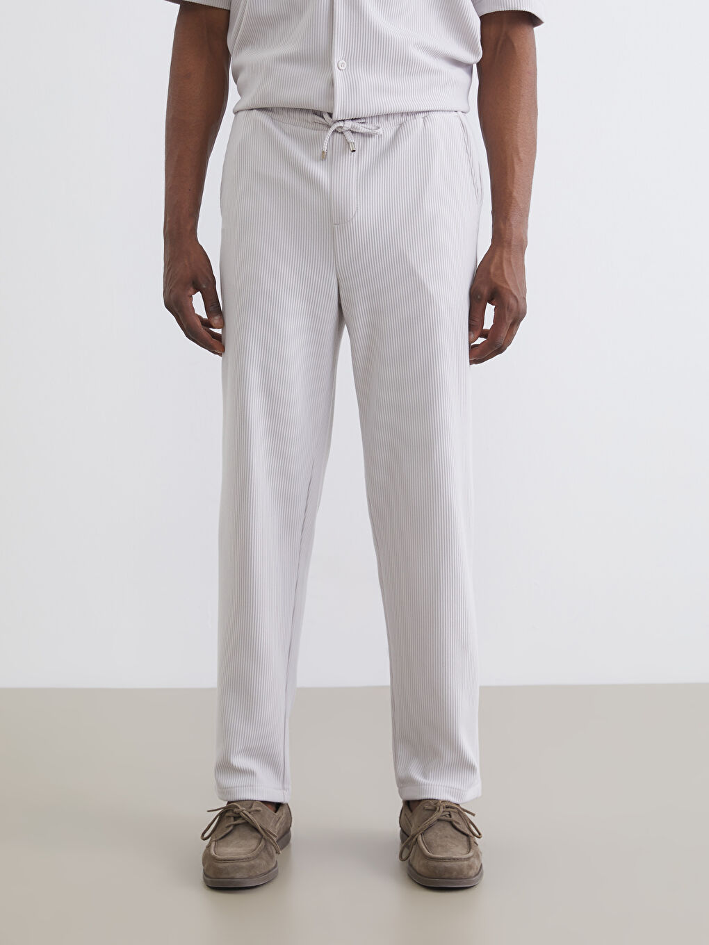 Bej Standart Kalıp Fitilli Erkek Pantolon-1