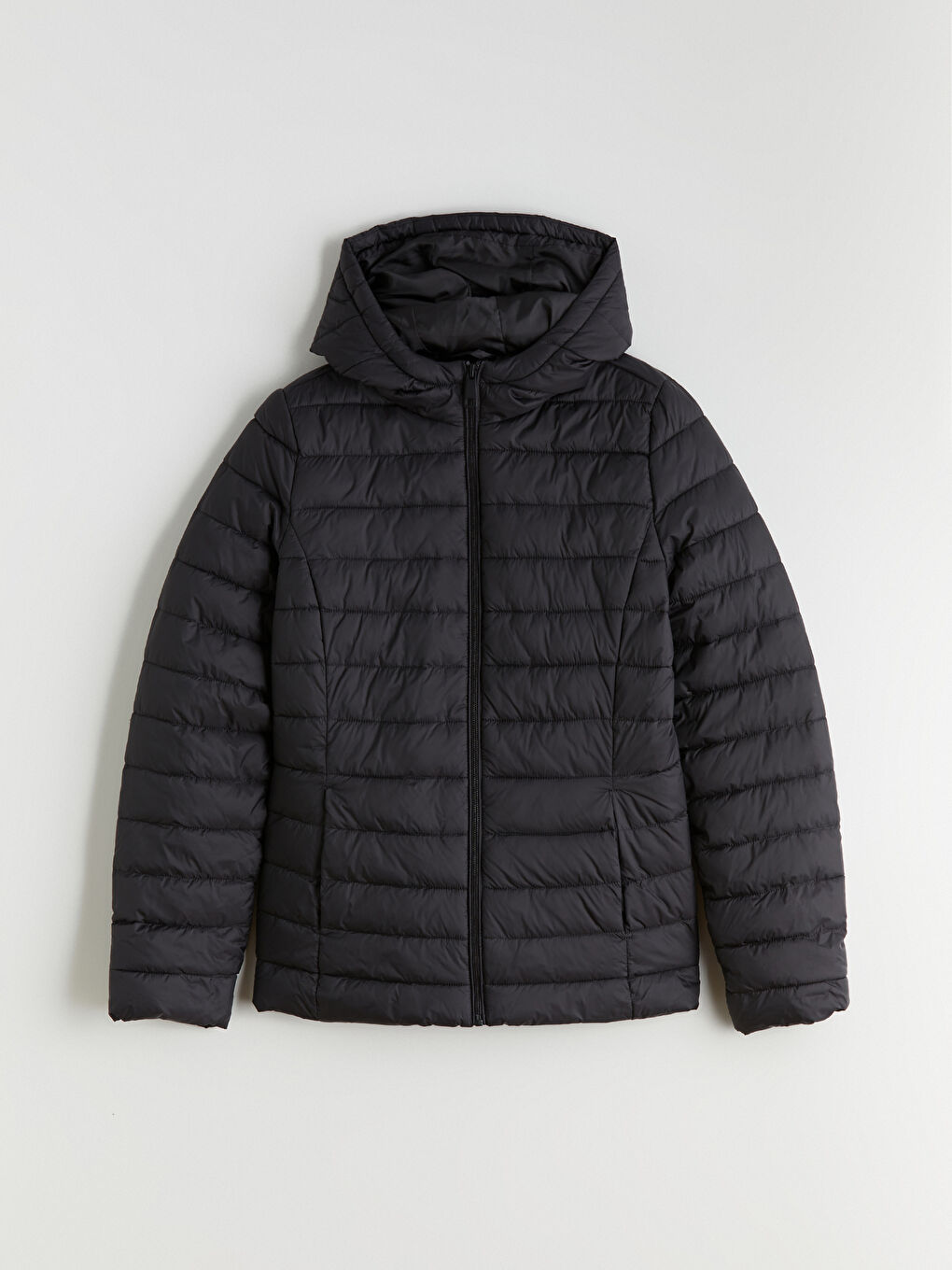 Siyah Kapüşonlu Kadın Şişme Mont-5