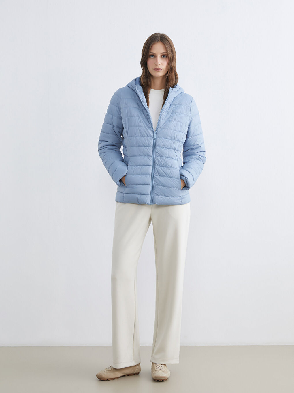 Mavi Kapüşonlu Kadın Şişme Mont-2