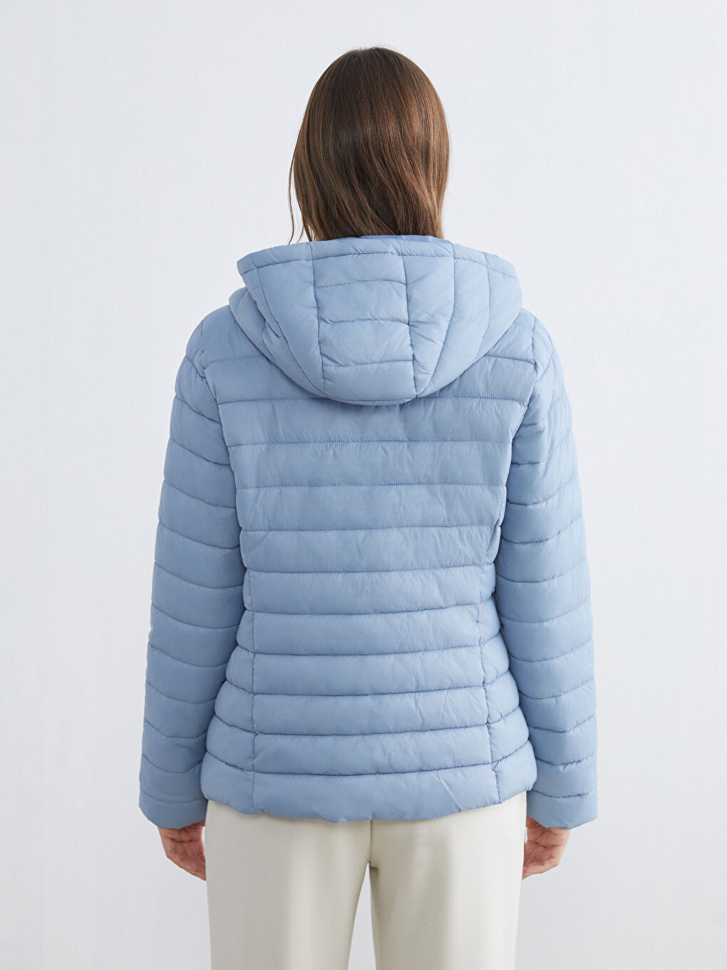 Mavi Kapüşonlu Kadın Şişme Mont-4