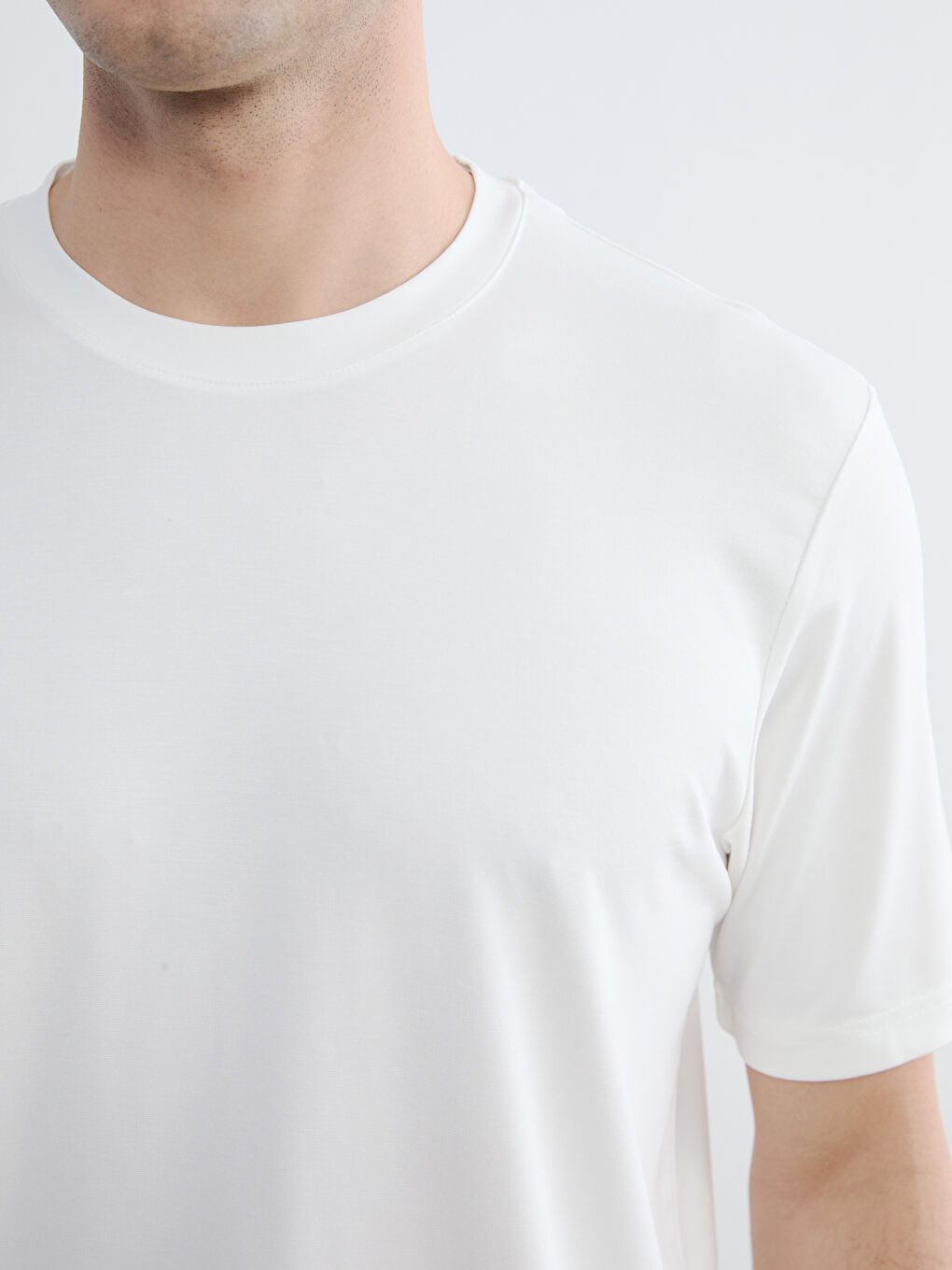 Ekru Bisiklet Yaka Erkek Tişört-3