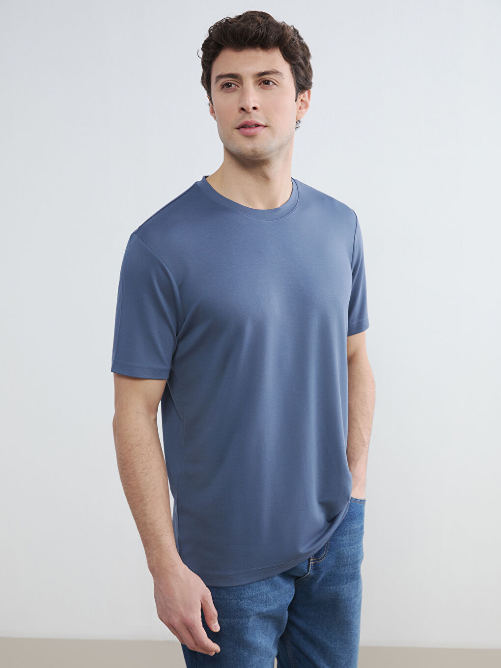 تي شيرت رجالي بكول مدور-1