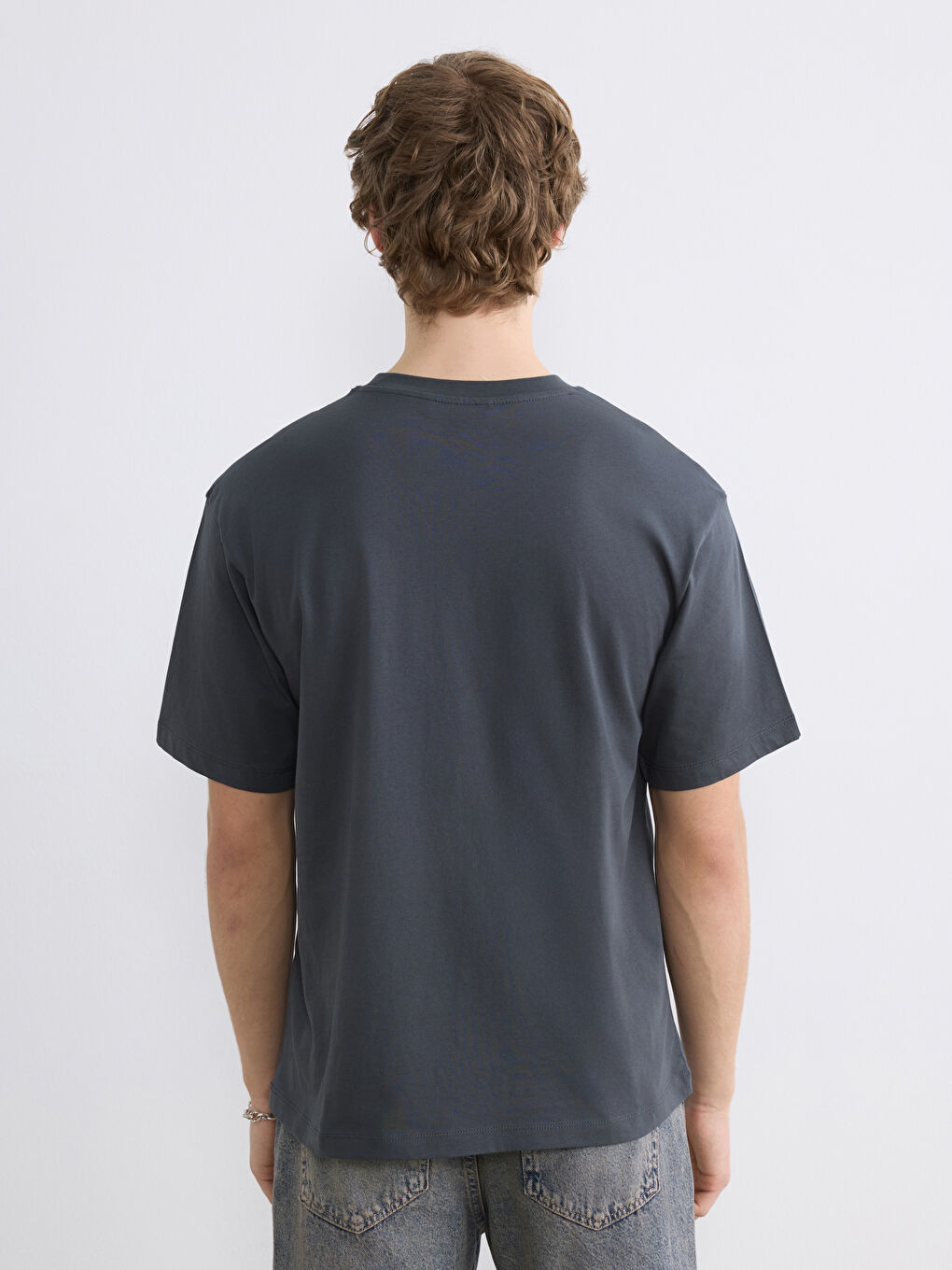 Antrasit Bisiklet Yaka Baskılı Erkek Tişört-3