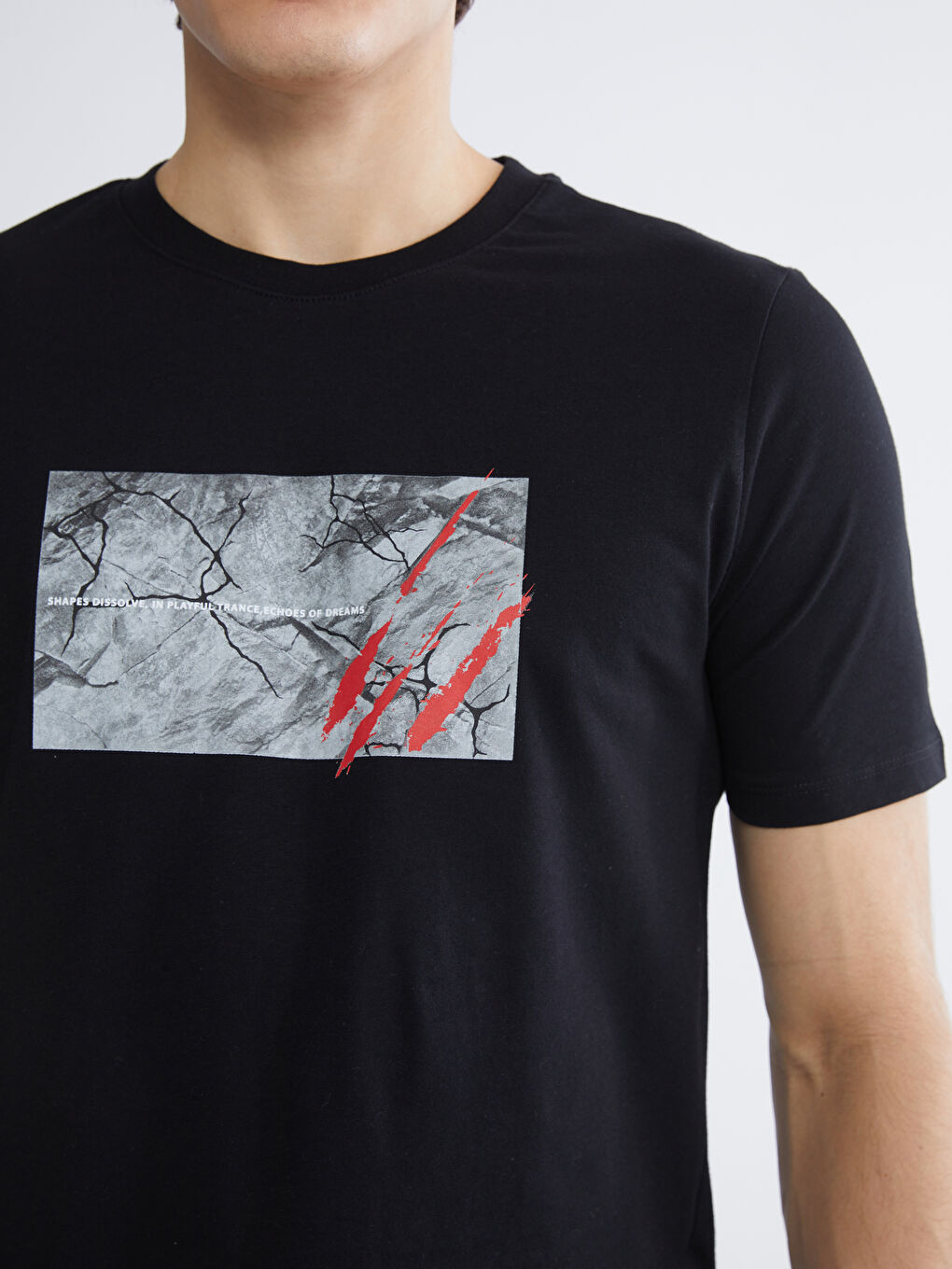 تیشێرت ڕه‌ش پیاو-2