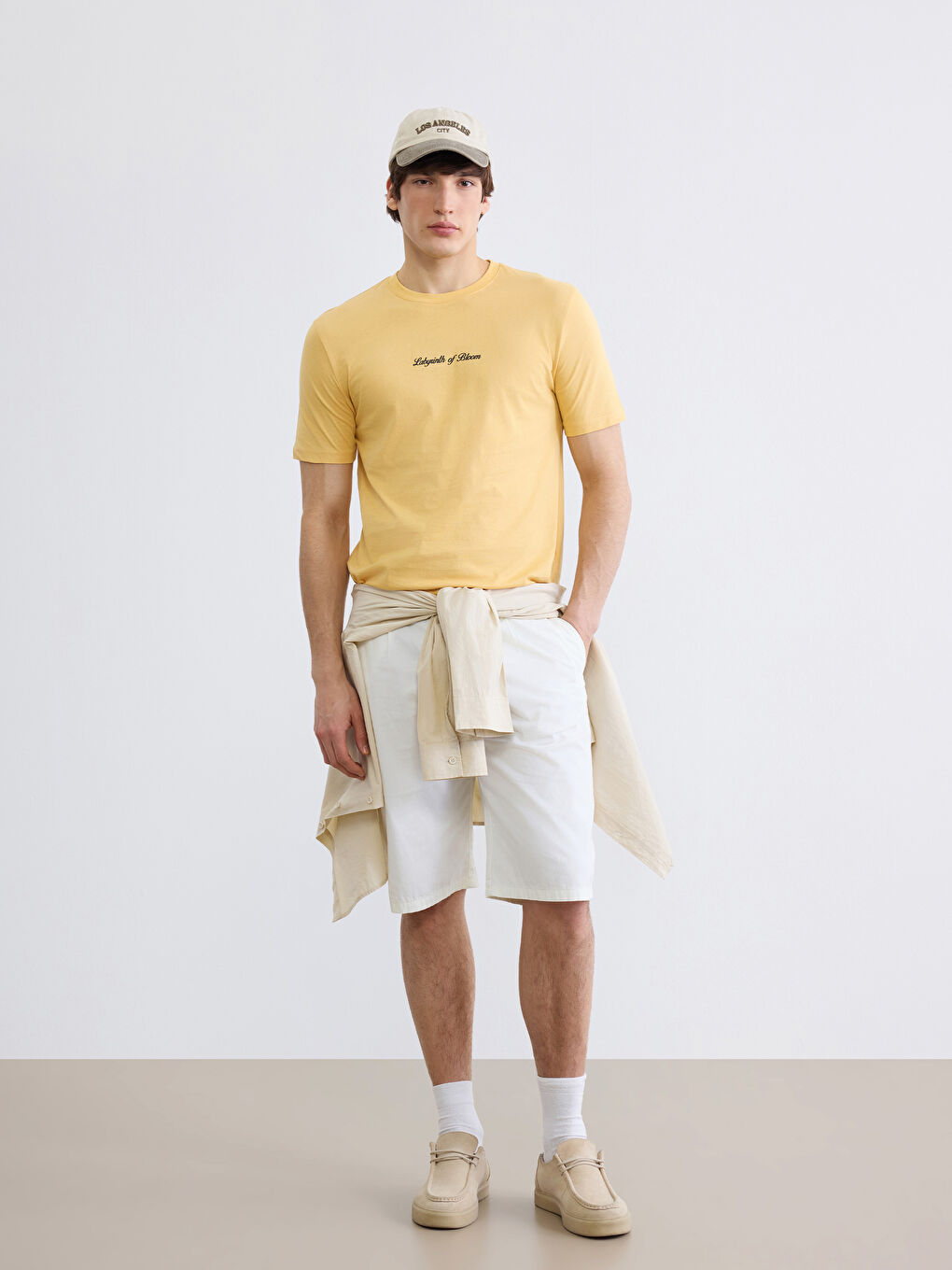 Sarı Bisiklet Yaka Baskılı Penye Erkek Tişört-1