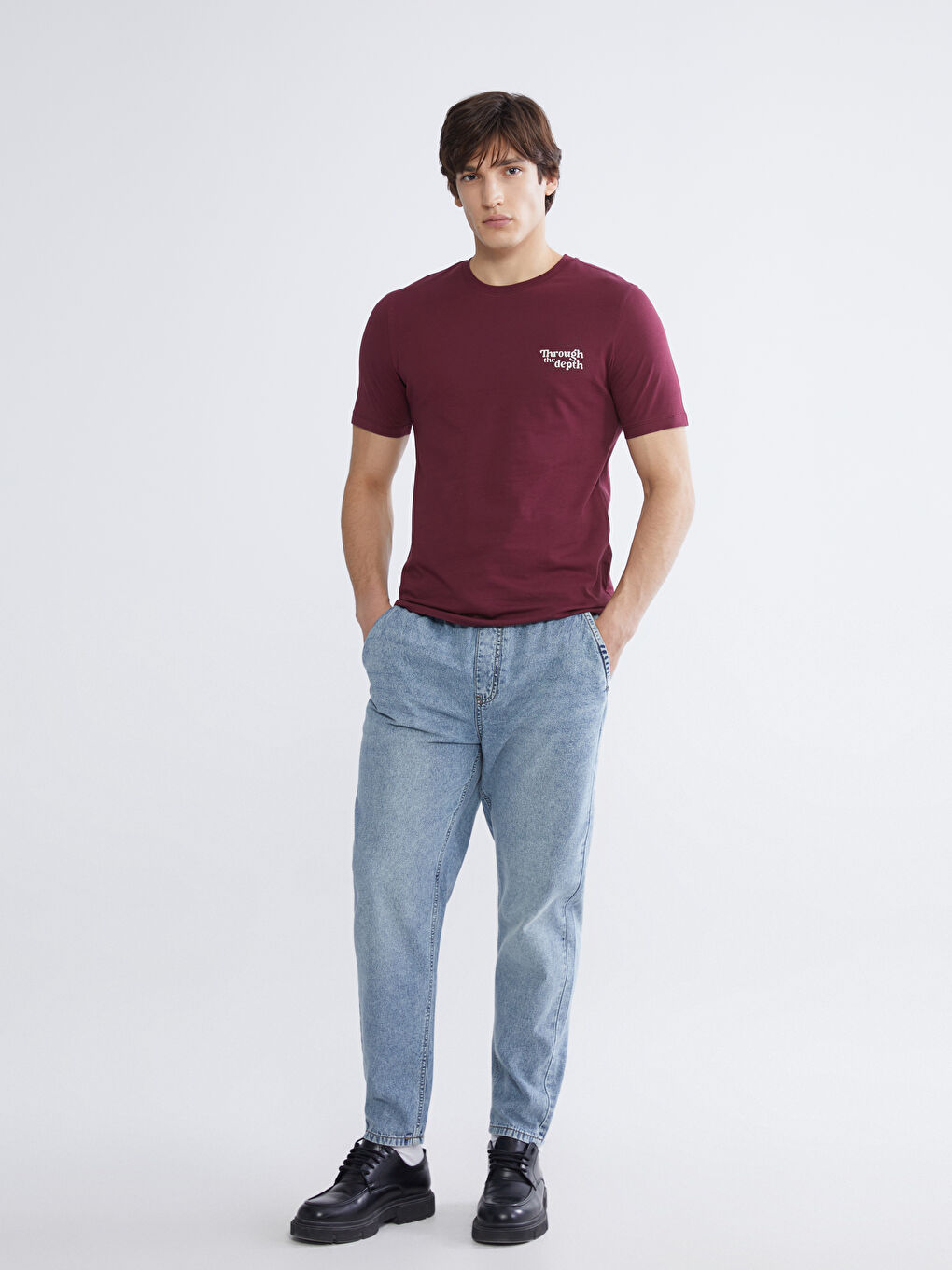 Bordo Bisiklet Yaka Baskılı Penye Erkek Tişört-1