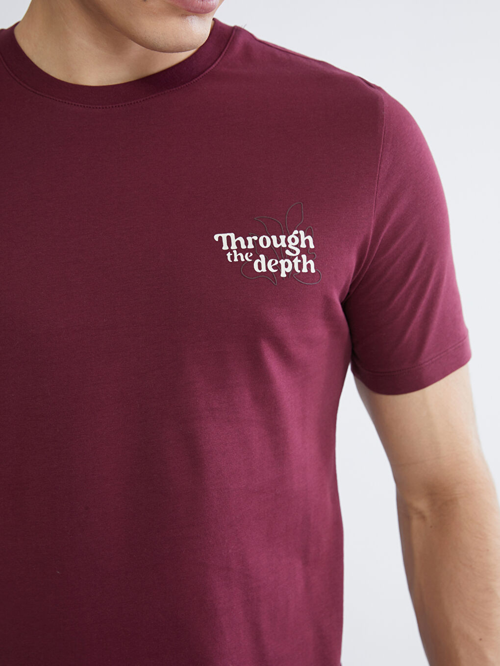 Bordo Bisiklet Yaka Baskılı Penye Erkek Tişört-2