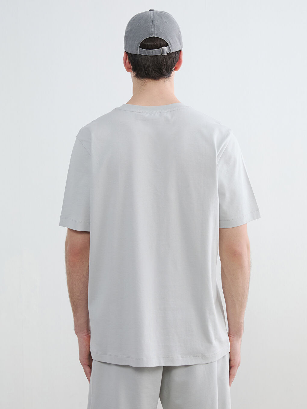 Gri Bisiklet Yaka Erkek Tişört-3