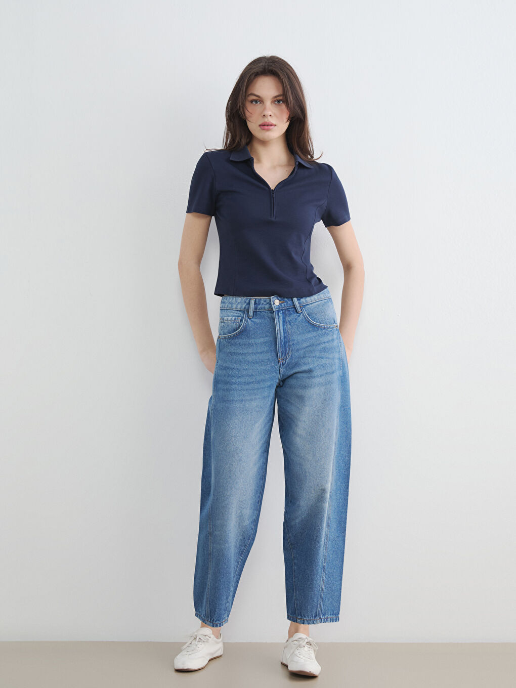 Barrel Fit Women's Jeans