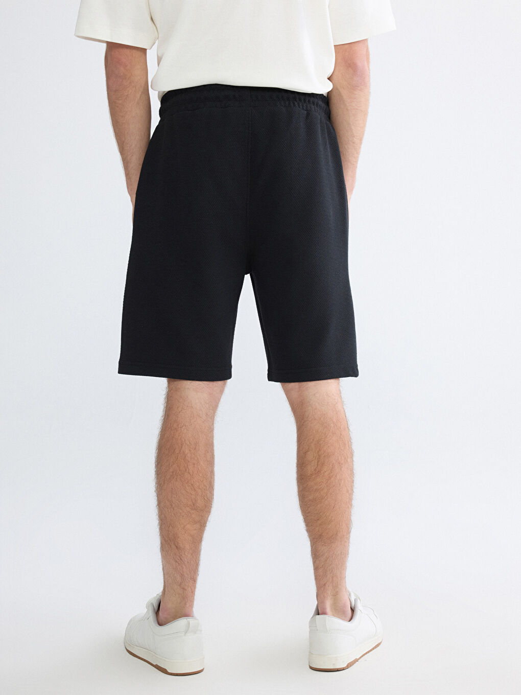 Siyah Standart Kalıp Erkek Şort-3