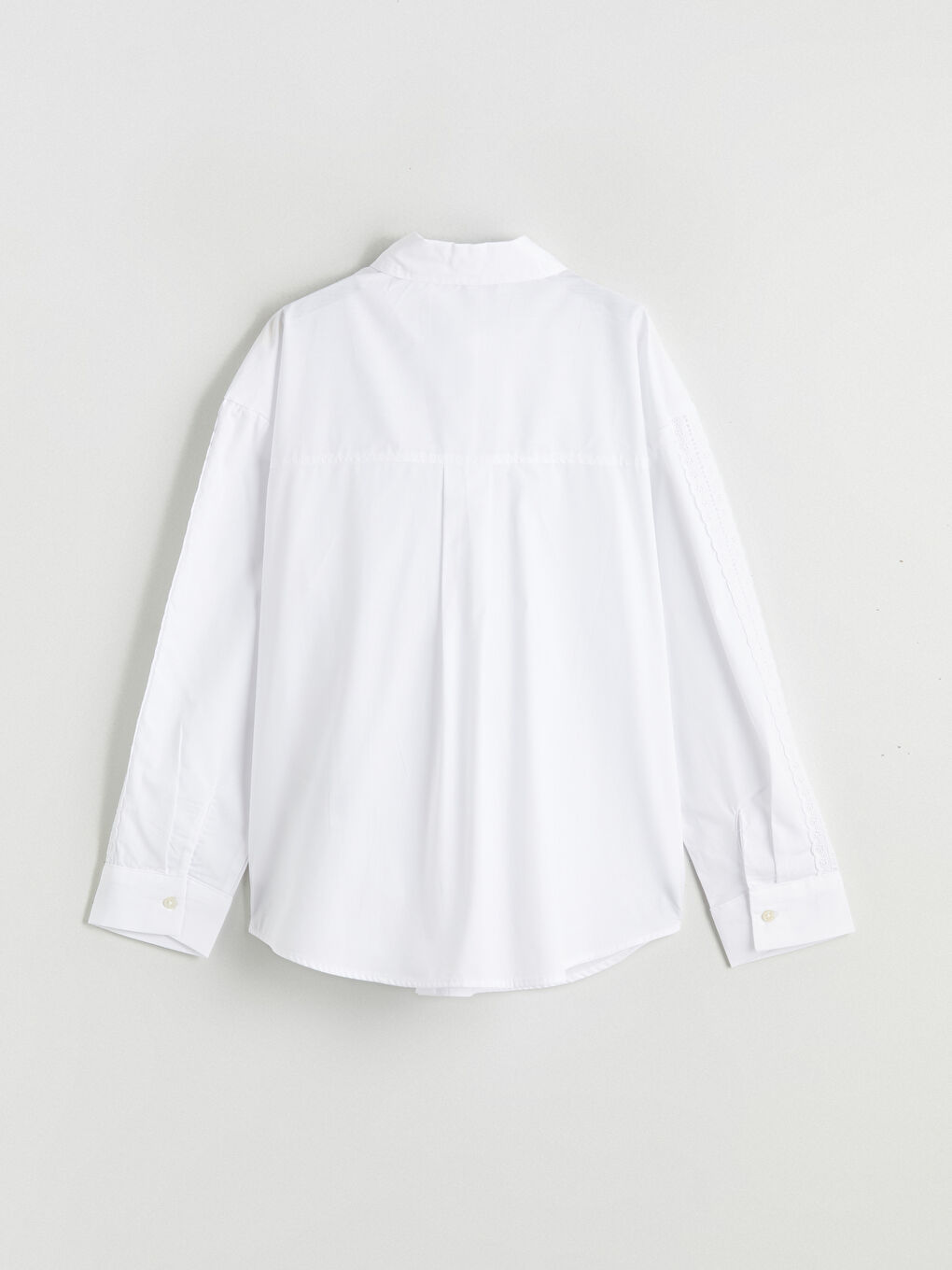 Beyaz Dantel Detaylı Kız Çocuk Gömlek-2