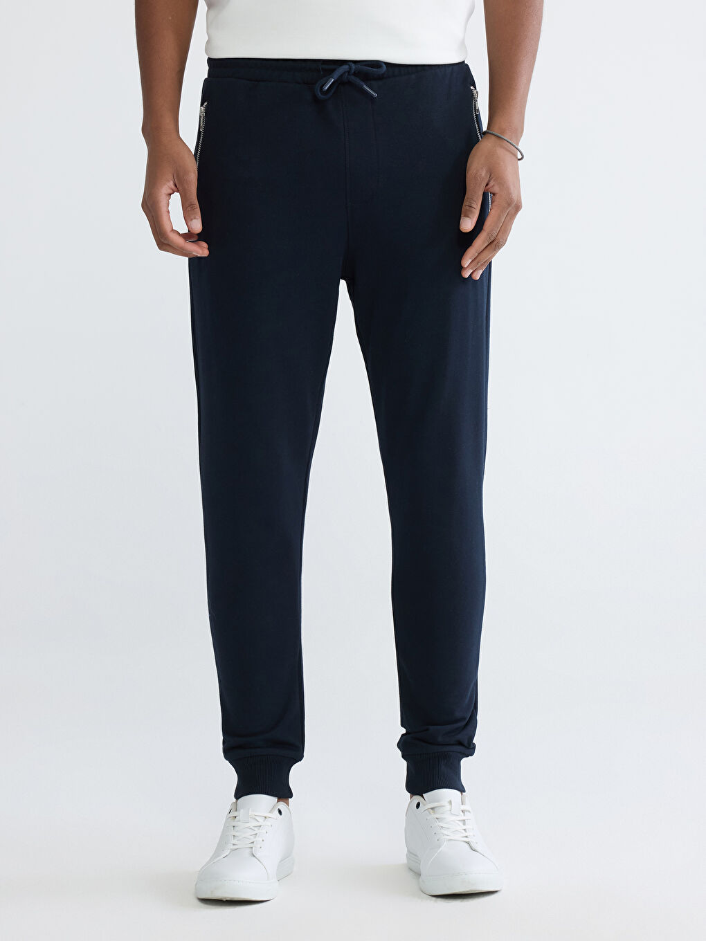 Man NAVY Jogger Sweatpants-1