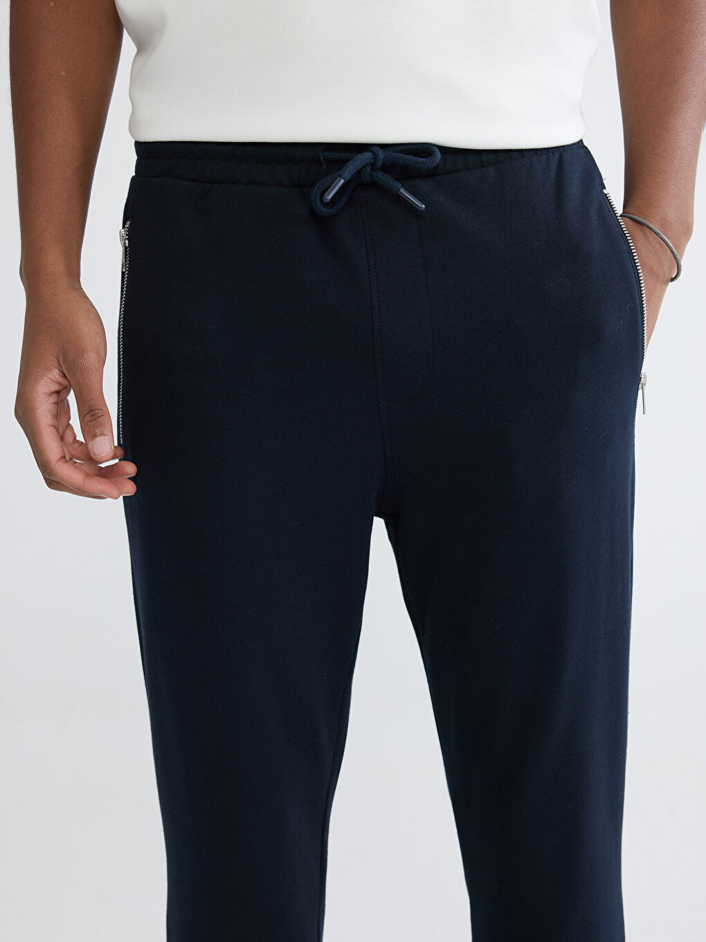 Man NAVY Jogger Sweatpants-2