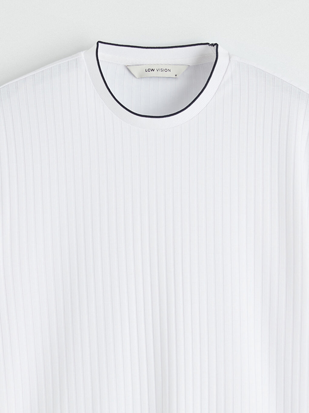 Beyaz Bisiklet Yaka Erkek Tişört-1