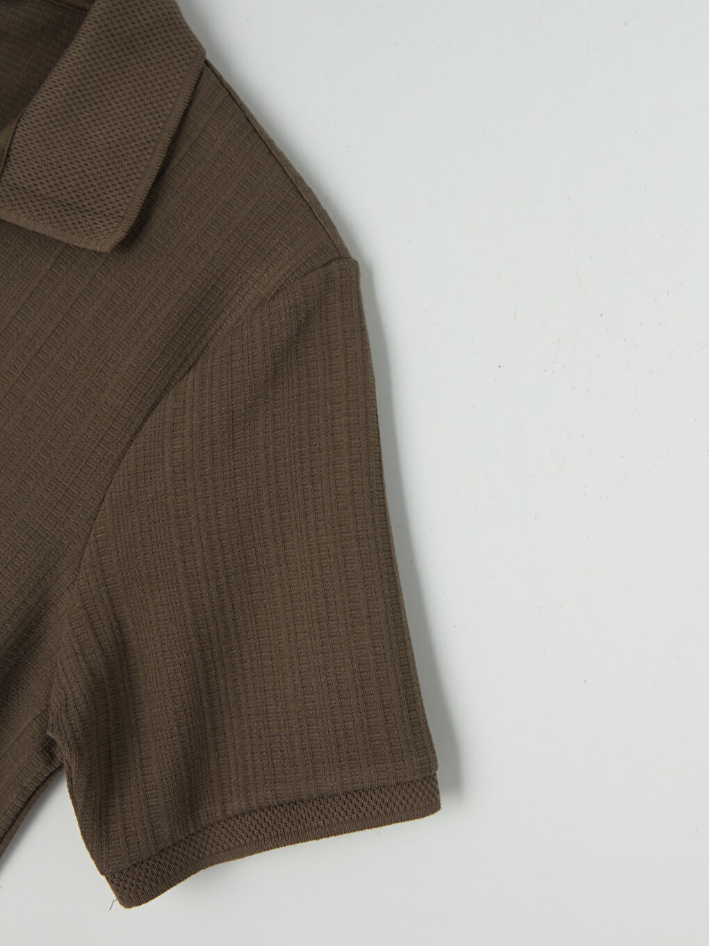 Kahverengi Polo Yaka Strüktürlü Erkek Tişört-3