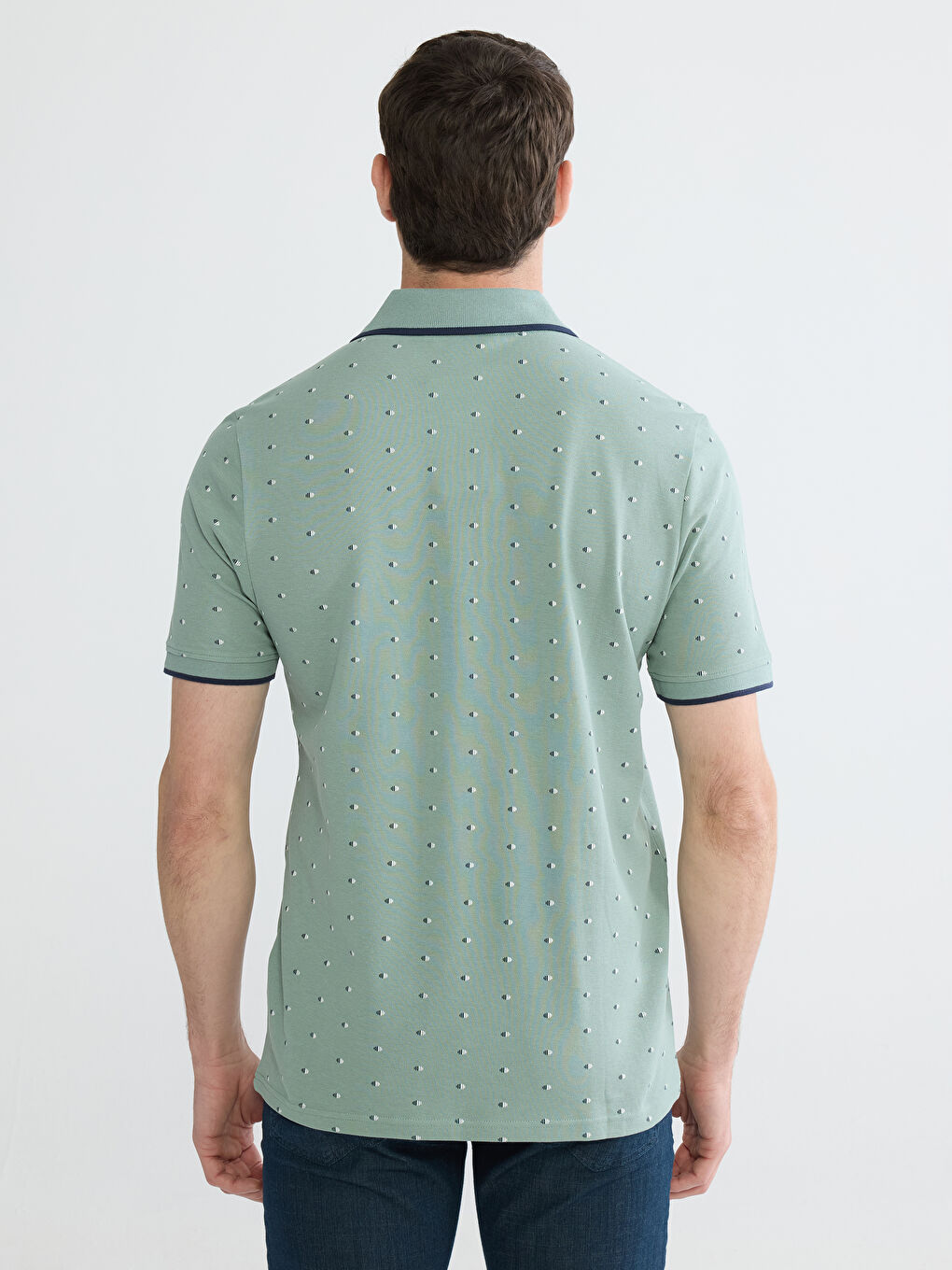 მამაკაცები მწვანე მაისურები და ზედები-2