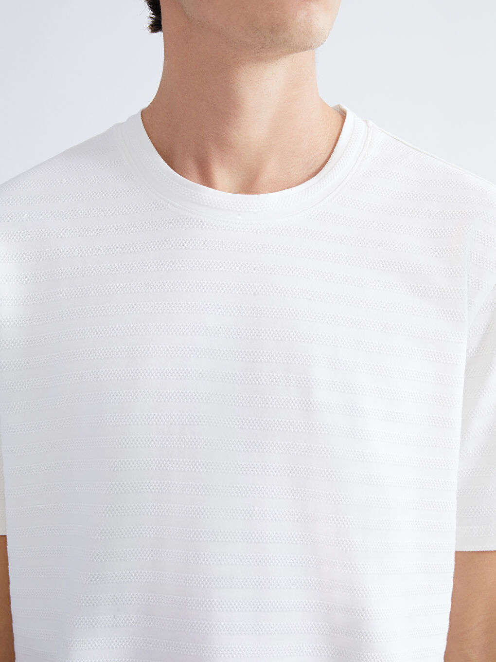 تيشيرت ياقة دائرية للرجال-2