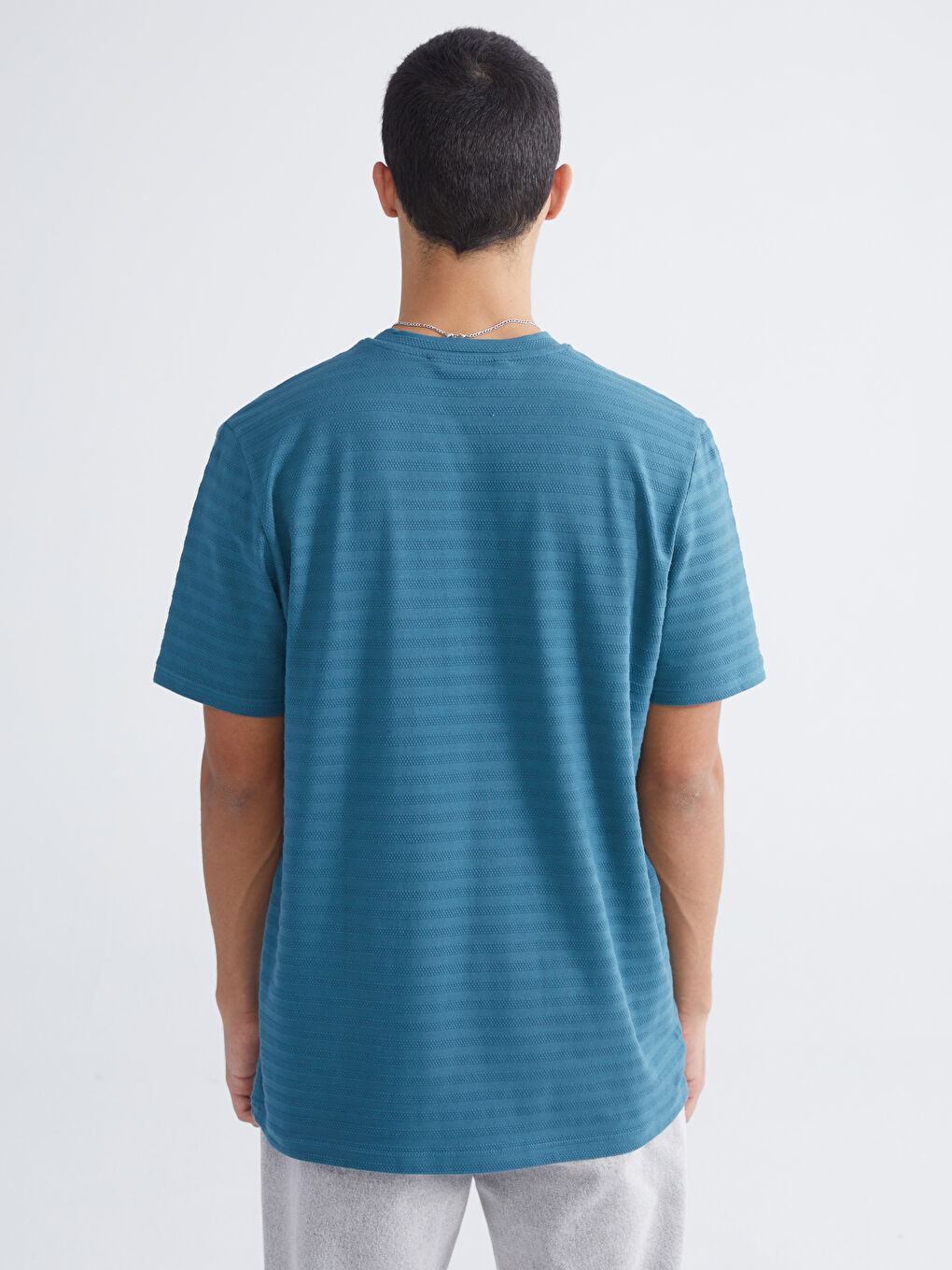 تيشيرت ياقة دائرية للرجال-3