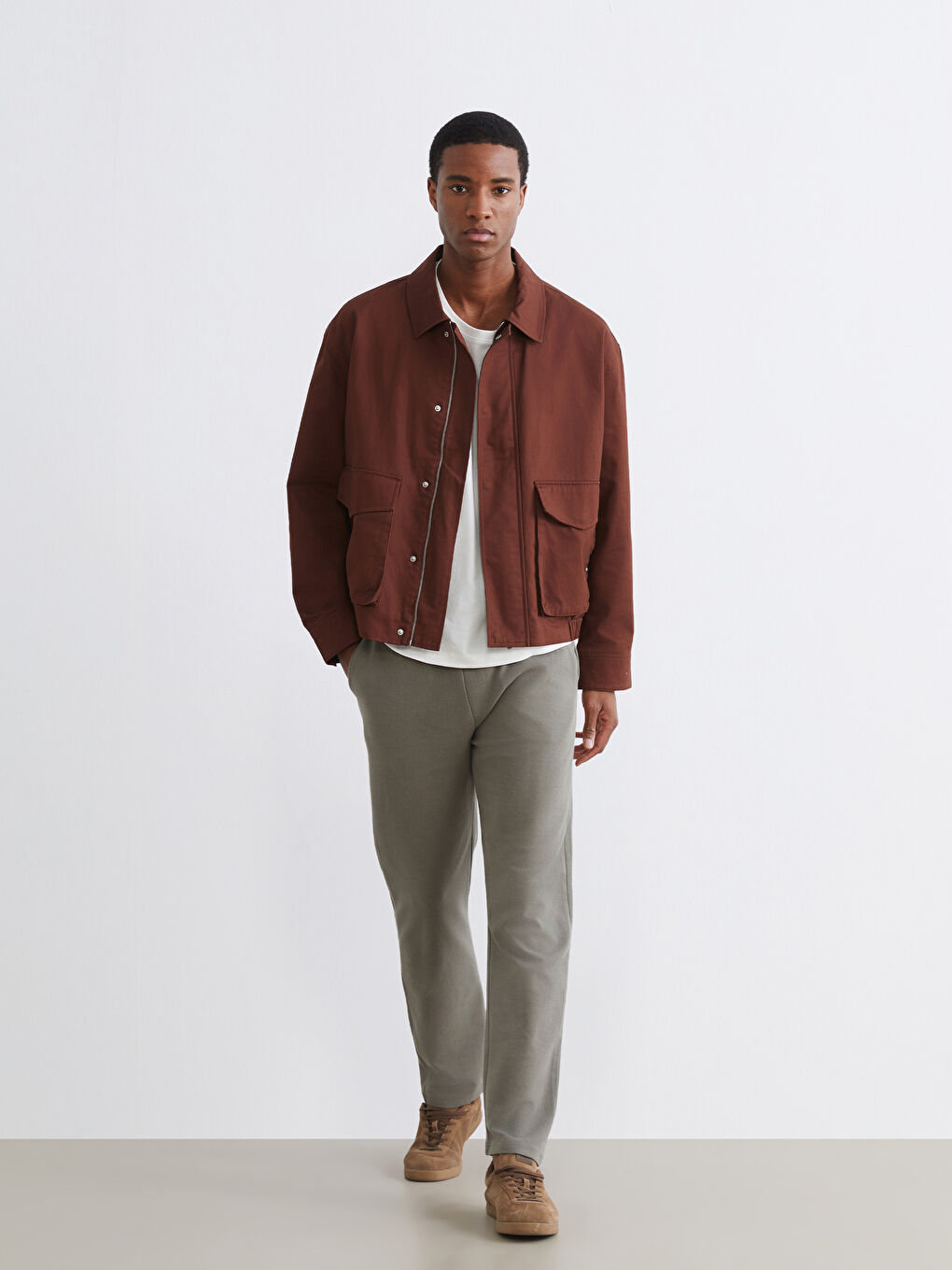 بنطال رياضي رجالي بقصة عادية