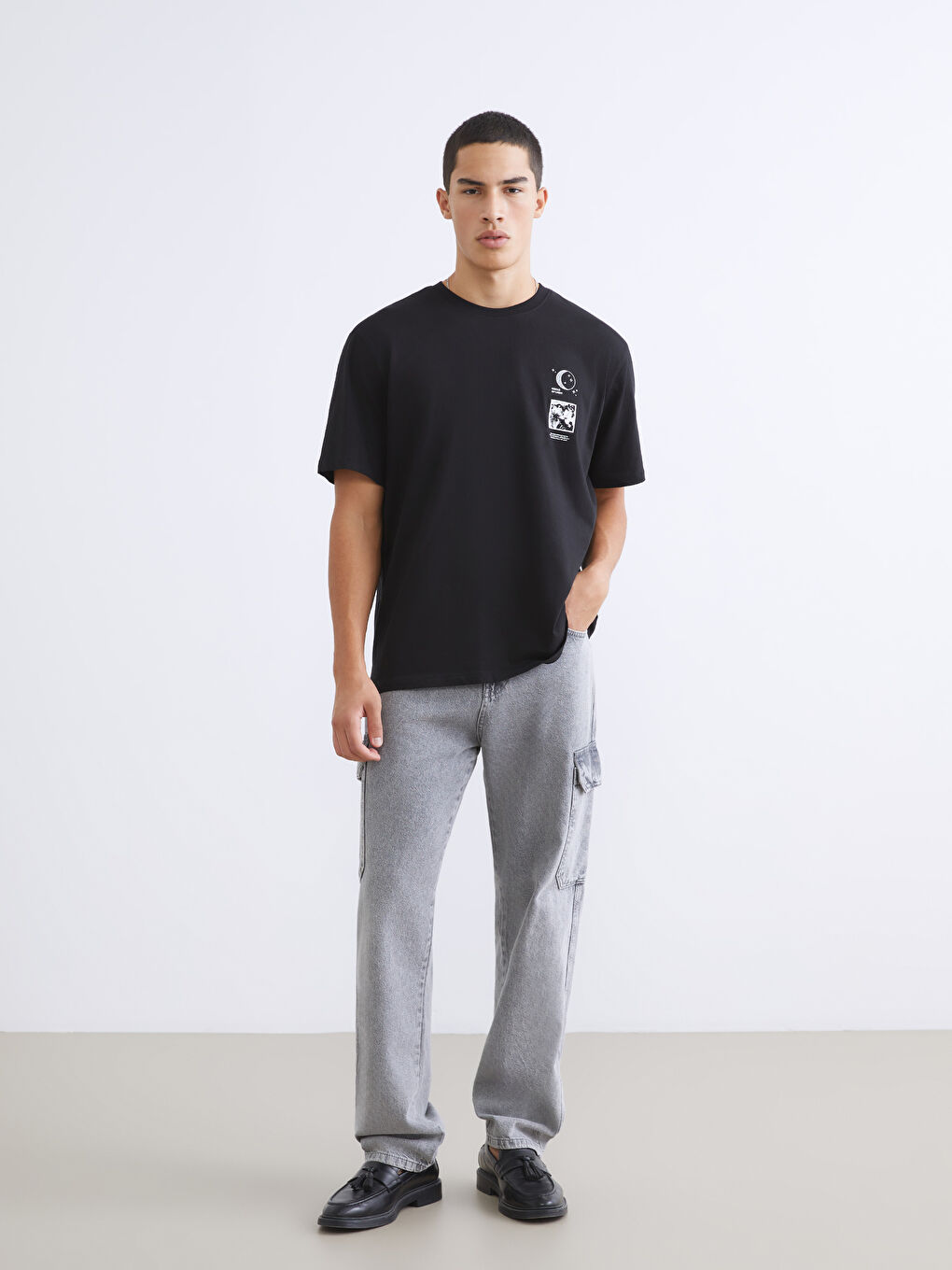 تيشيرت رجالي برقبة دائرية مطبوع من قماش جيرسي-1