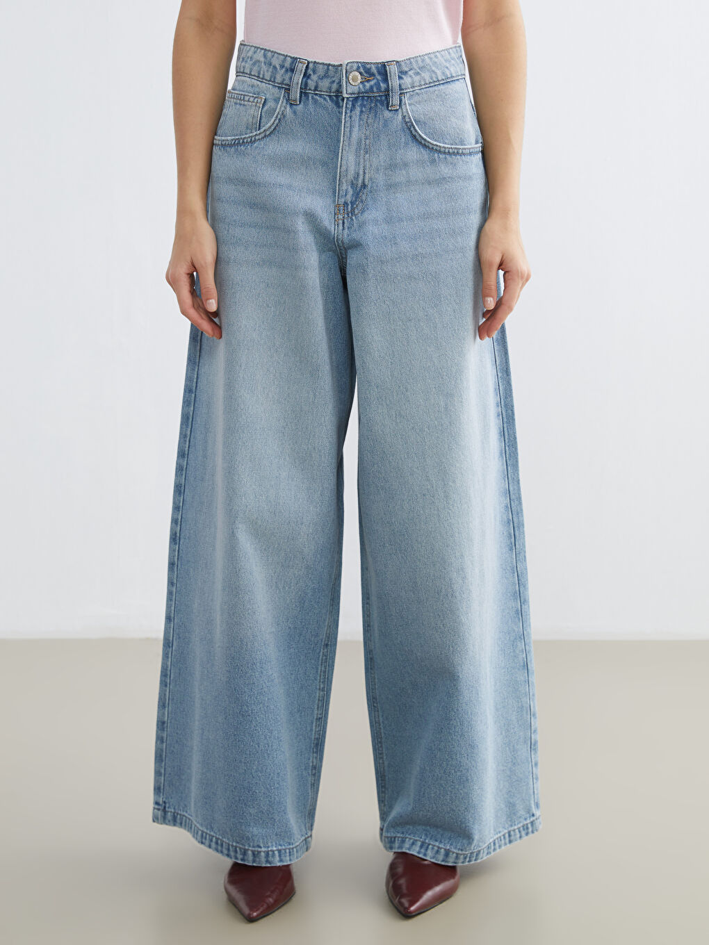 Women's Wide Leg Jean-1