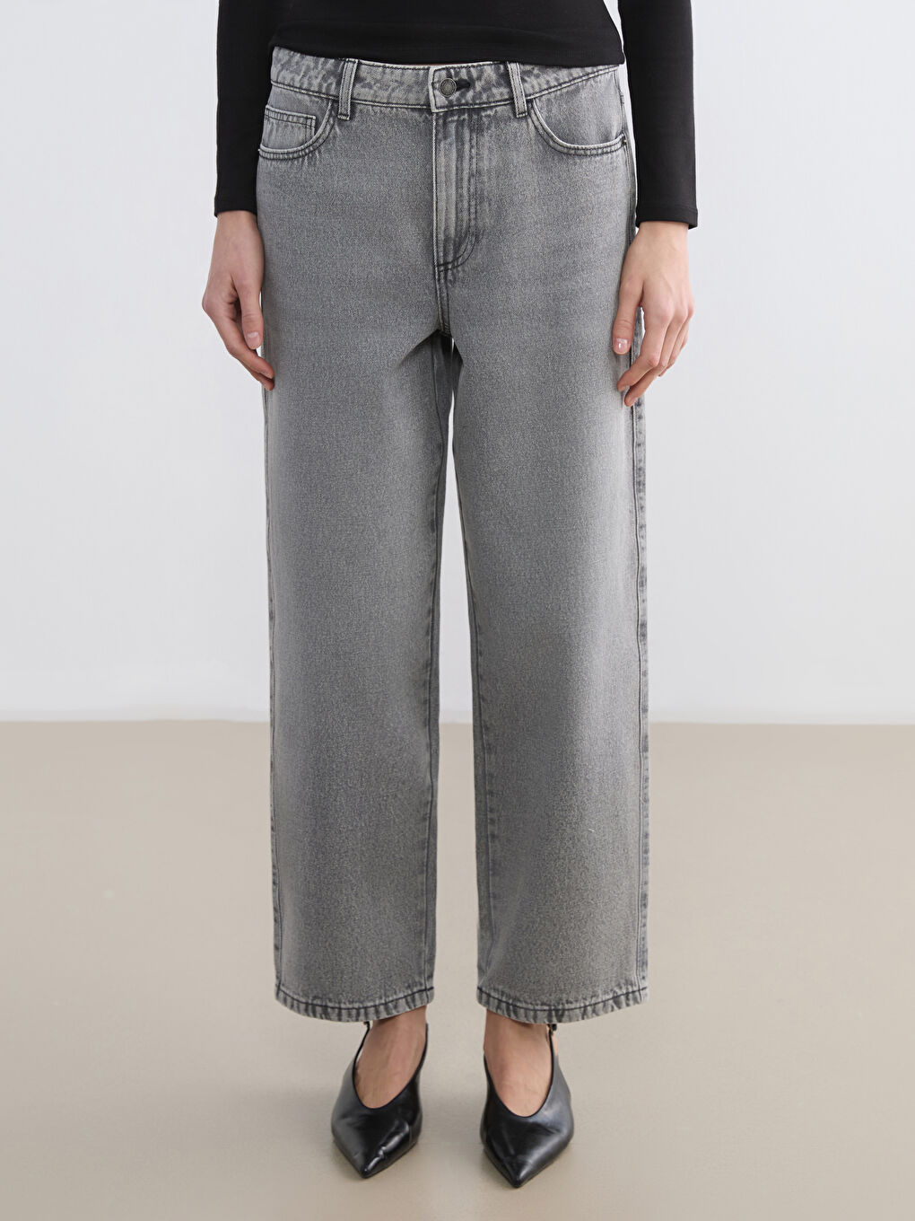 Women's Boyfriend Fit Jeans-1