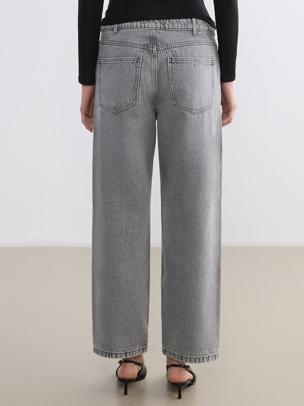 Women's Boyfriend Fit Jeans-3