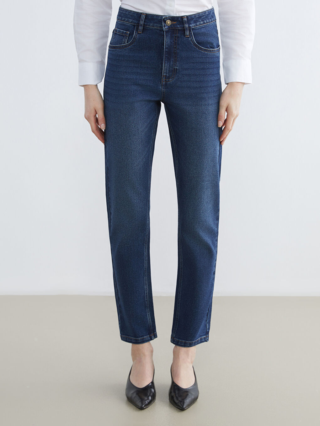 Mom Fit Women's Jean Pants-1