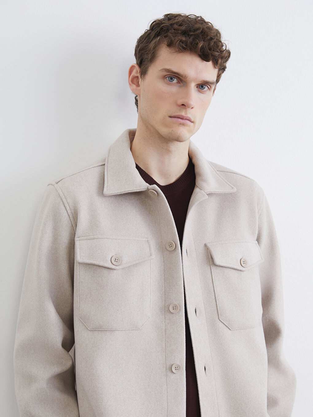 قميص خارجي كاشيه بقصة عادية للرجال