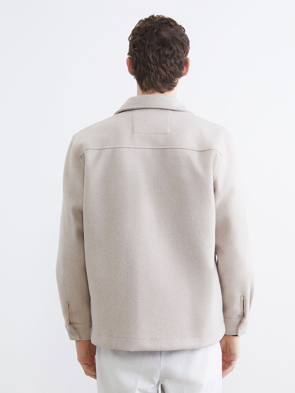 قميص خارجي كاشيه بقصة عادية للرجال-4