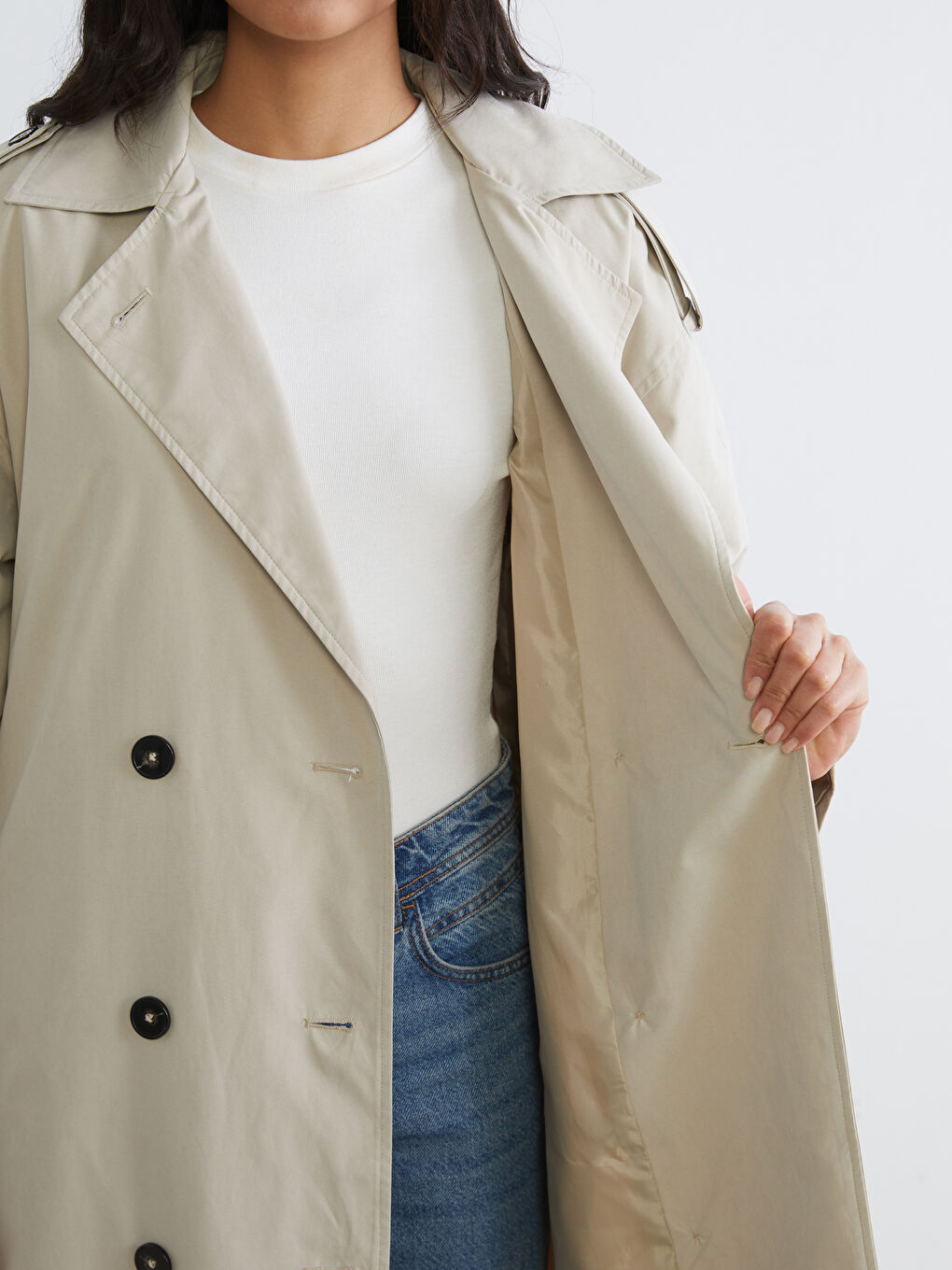 Bej Kruvaze Yaka Kadın Trençkot-3