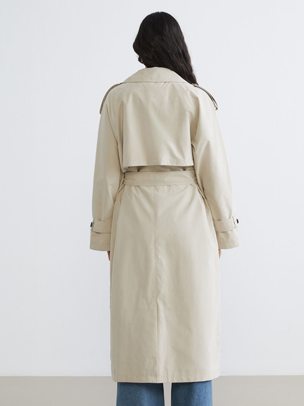 Bej Kruvaze Yaka Kadın Trençkot-4