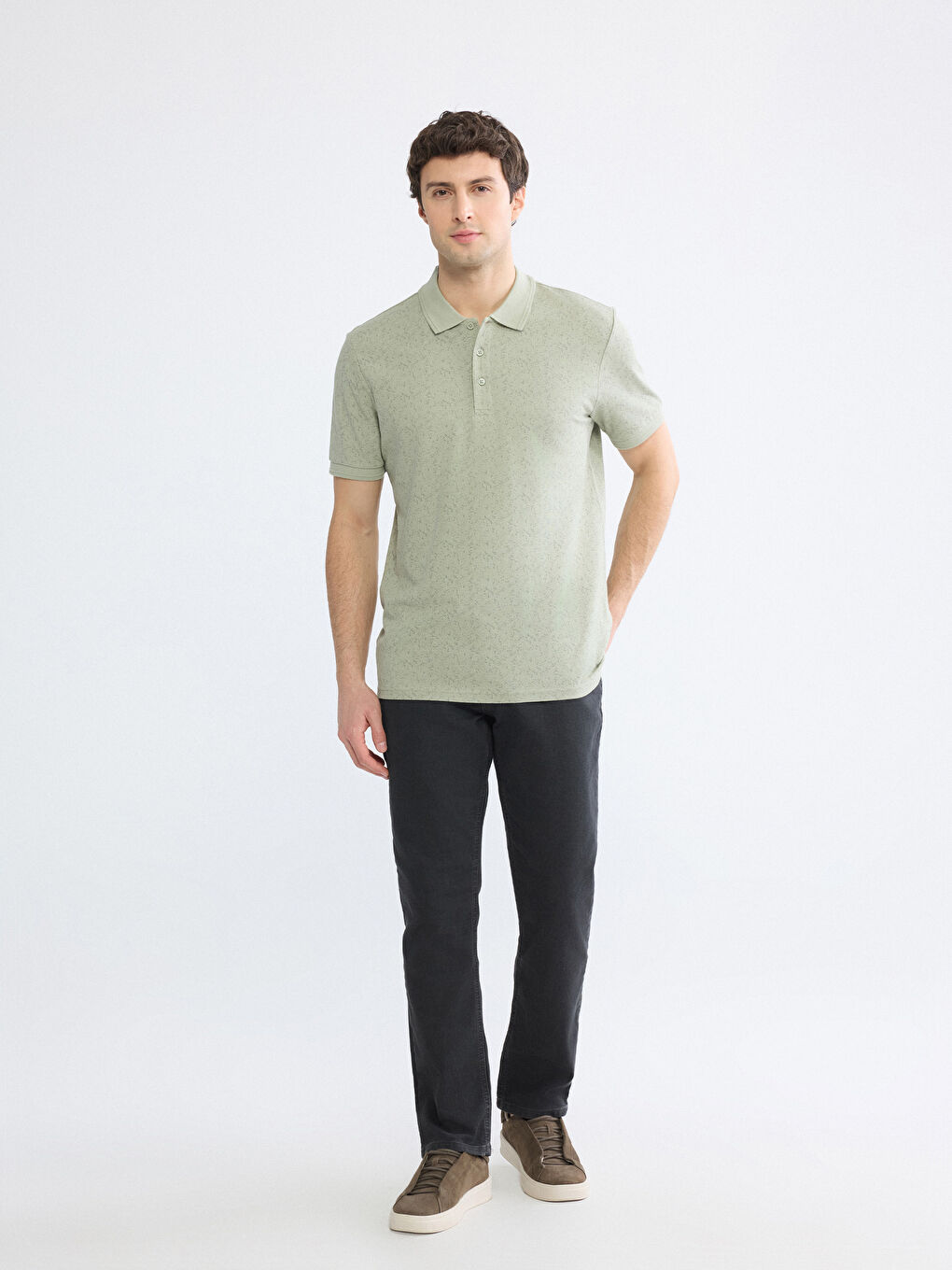 Мъжка тениска с поло яка, шарки и плат пике-1