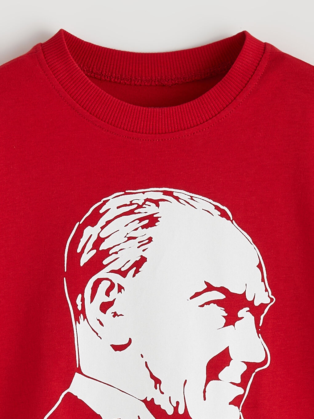 Kırmızı Bisiklet Yaka Atatürk Baskılı Erkek Çocuk Tişört-1