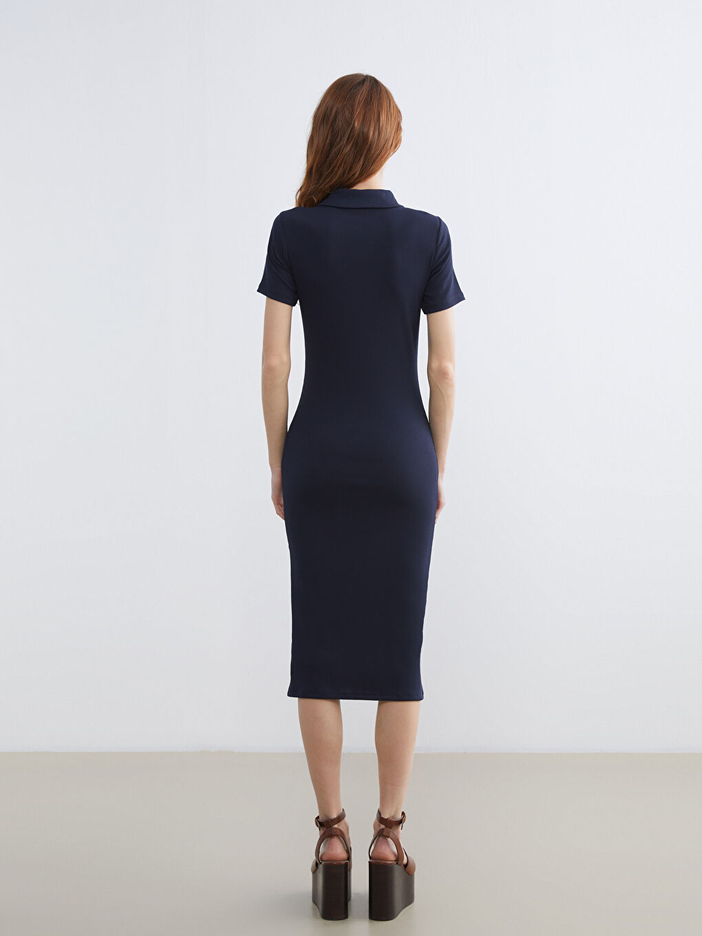 Frau DUNKELBLAU Kleid-3