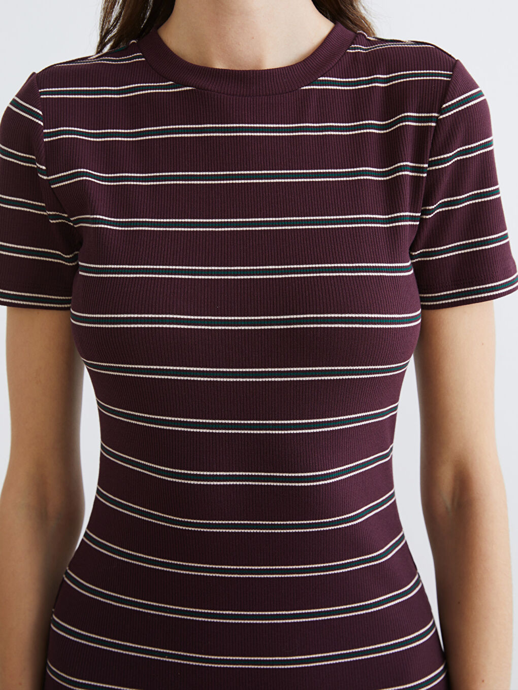 Дөңгелек жағалы жолақты бодикон көйлек-2