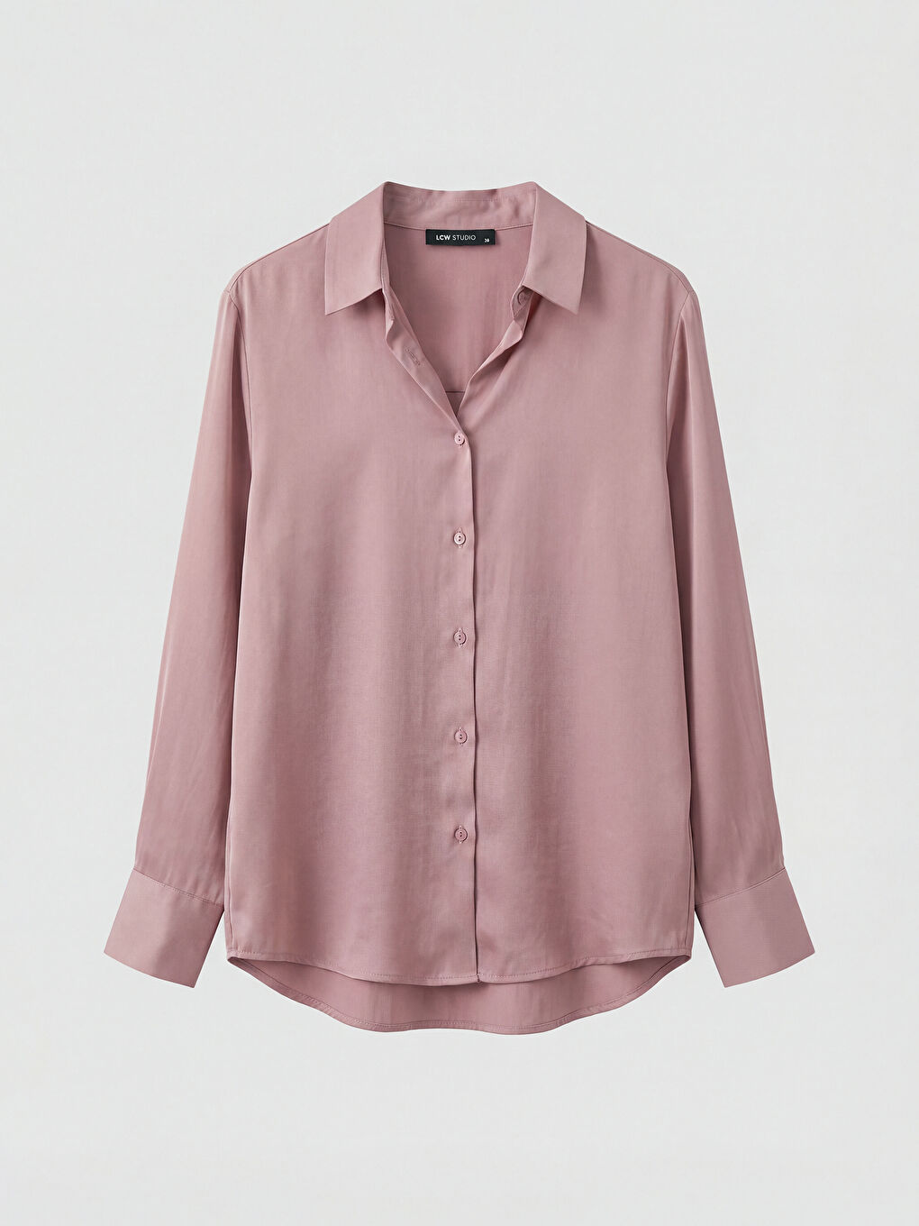 ქალი ვარდისფერი პერანგი