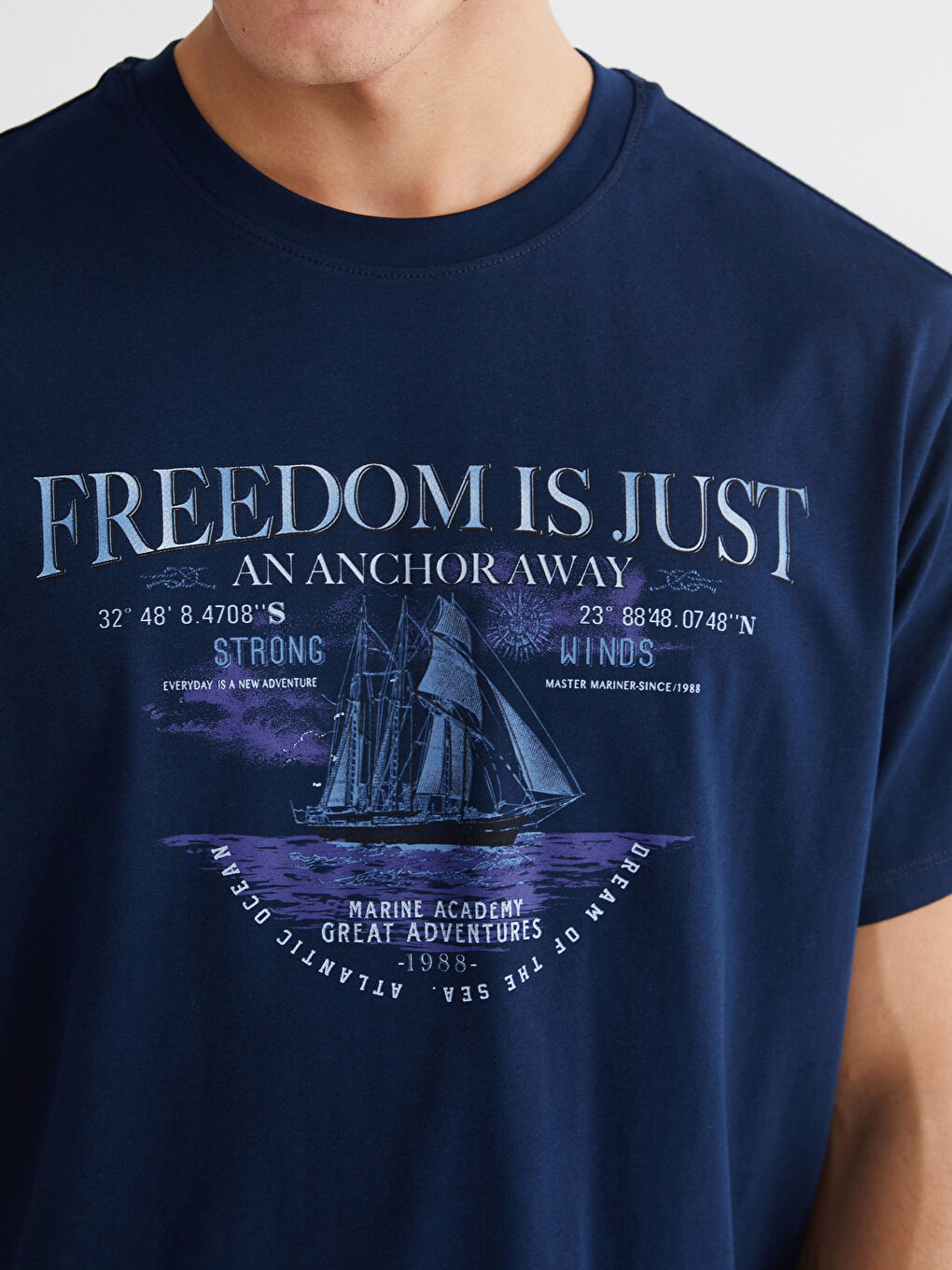 تيشيرت رجالي ياقة دائرية مطبوع جيرسي-2