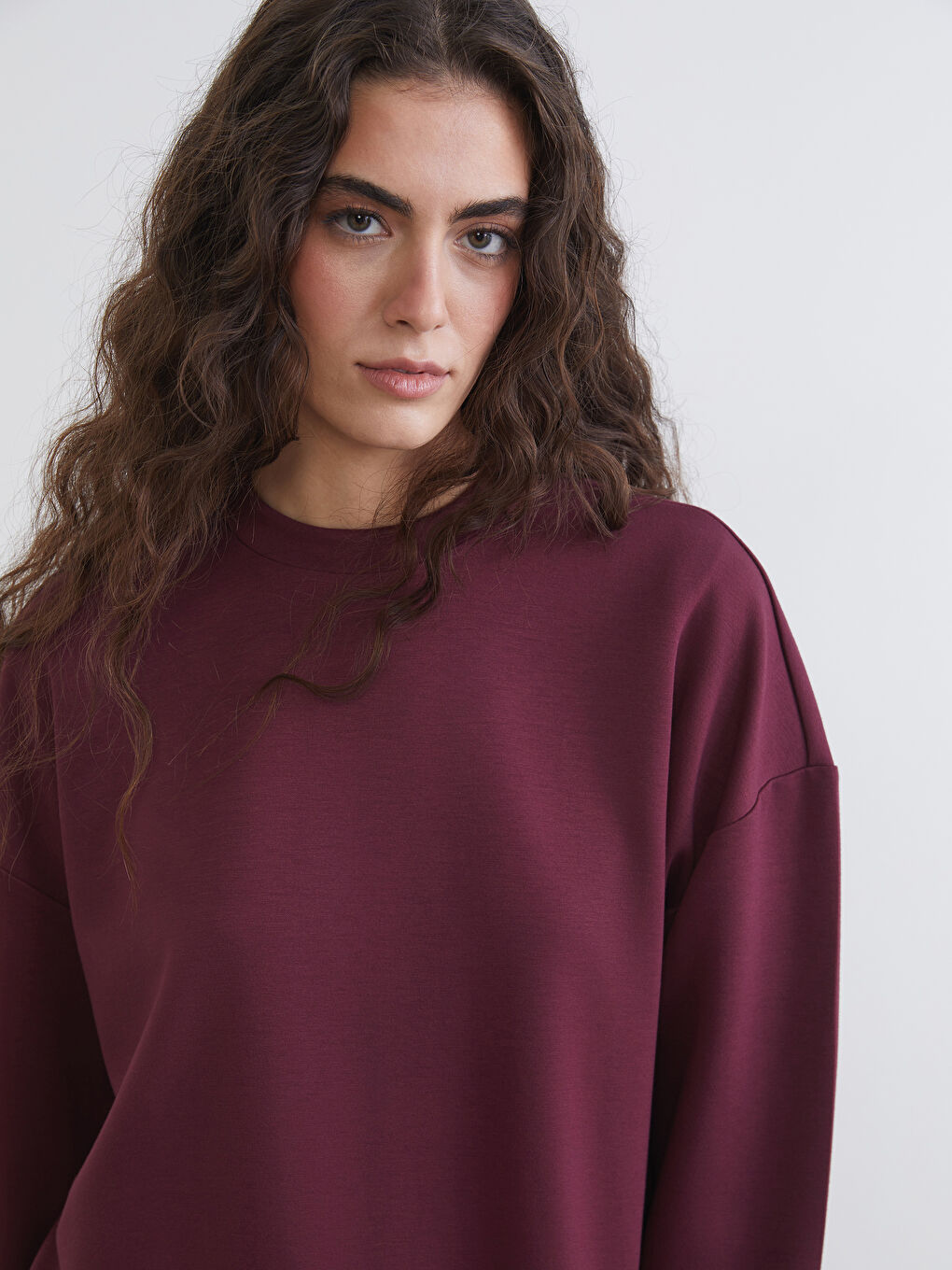 Әйелдерге арналған оверсайз свитшот