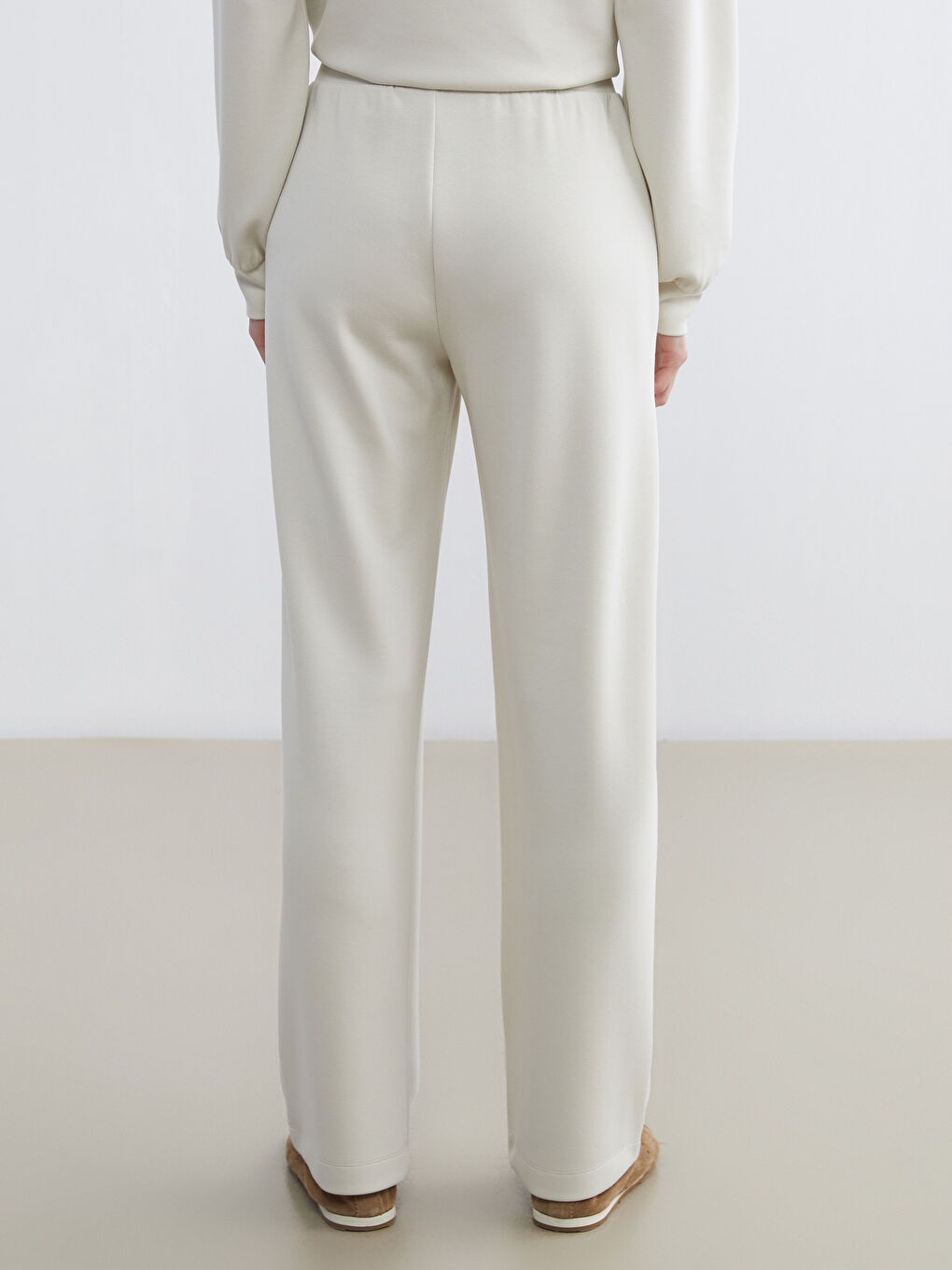 Bej Geniş Paça Soft Touch Kadın Eşofman Altı-3