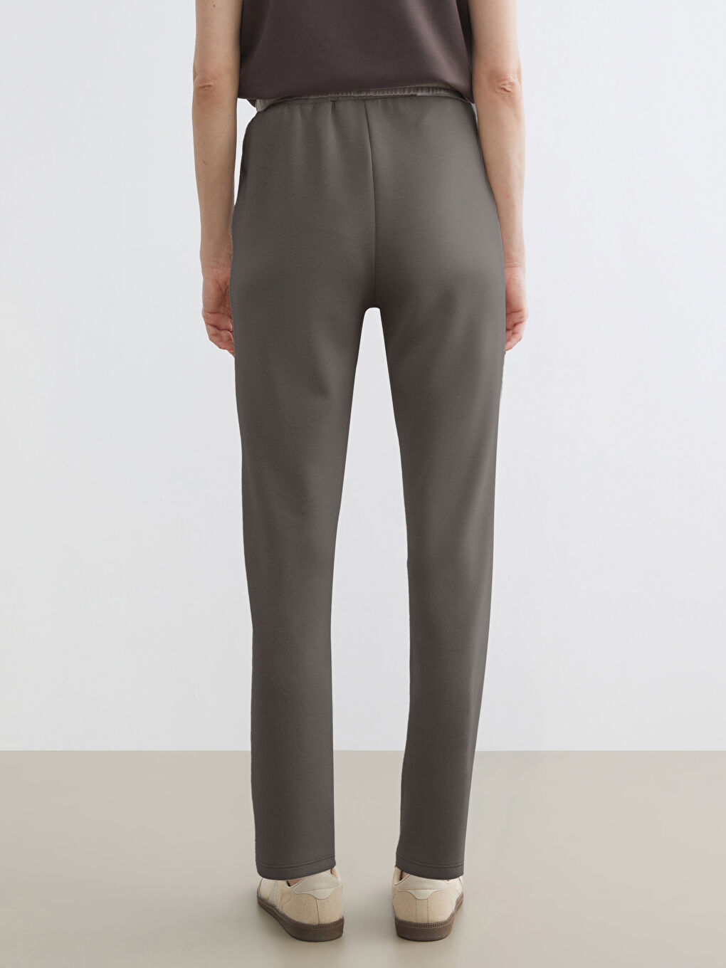 Pantalon Femme à Taille Élastiquée-3