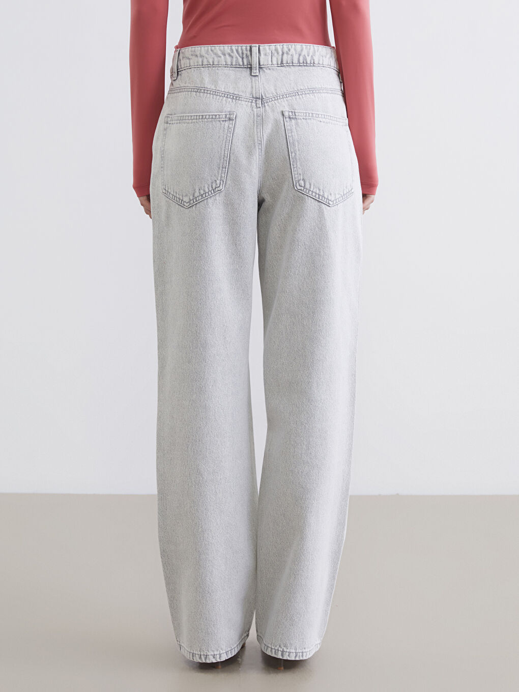 Women's Straight Fit Jeans-3